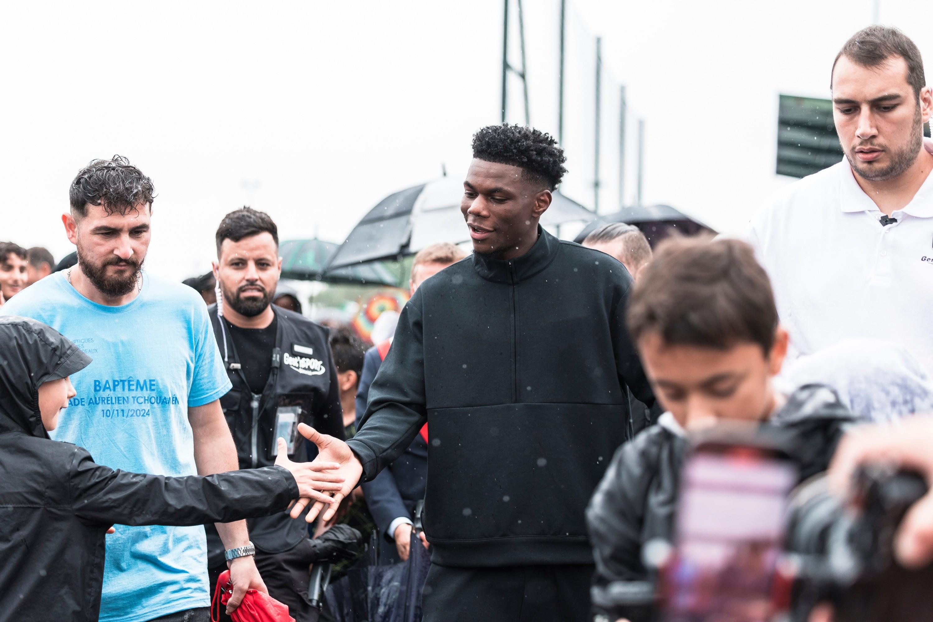 他没有忘记, ue, 家乡人民为 他没有忘记, ue, 家乡人民为