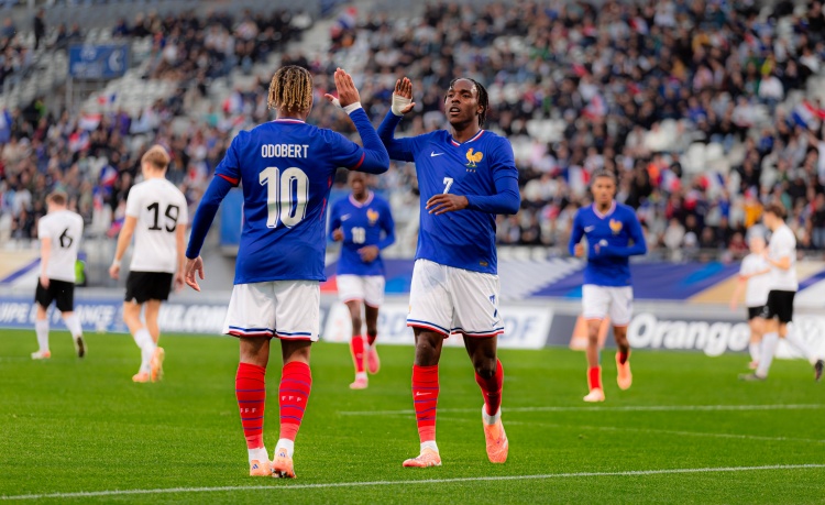 又通过积极 又通过积极