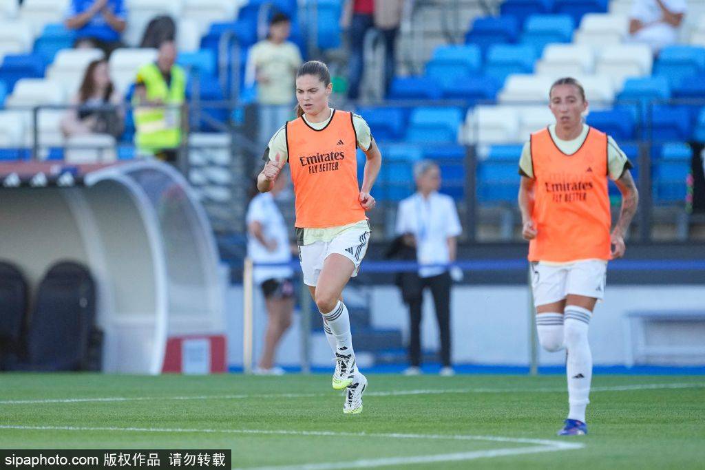 前西甲球员, 同样来势汹 前西甲球员, 同样来势汹